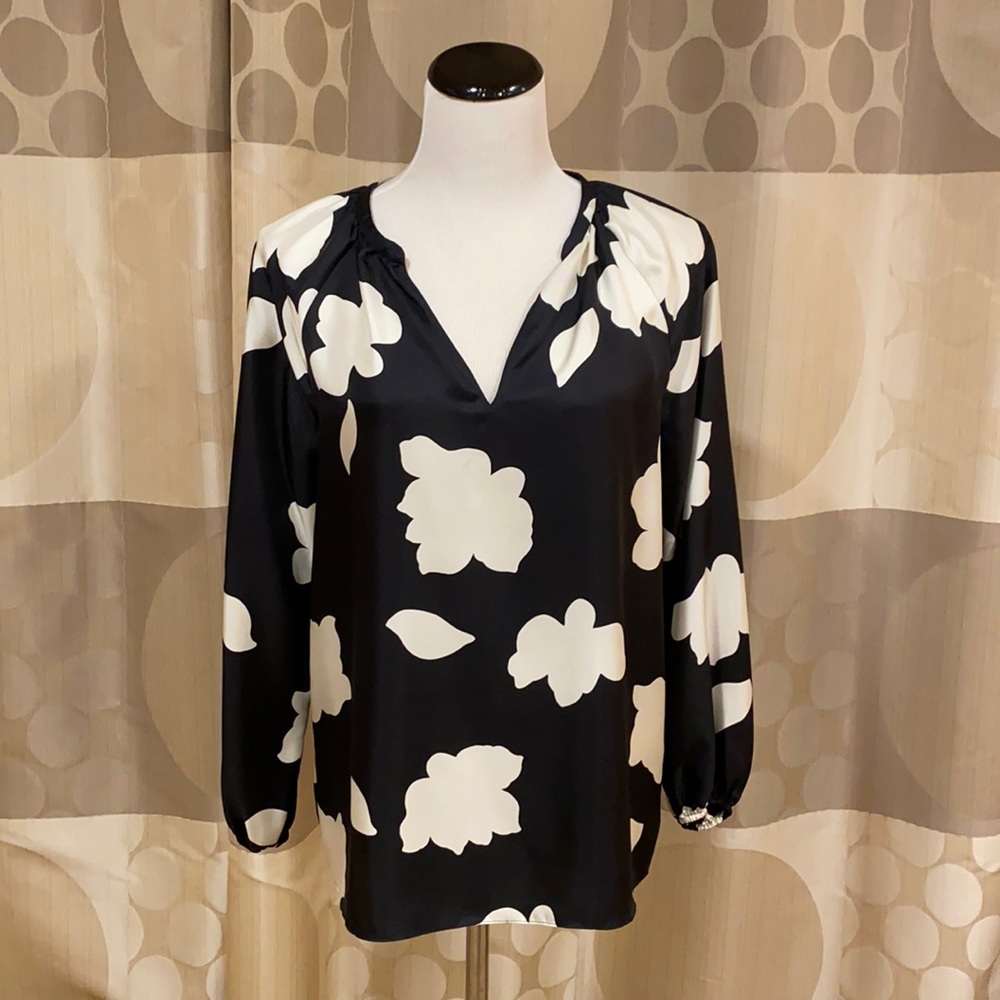 Theory Open V Women Top Black & White 100% Silk New Size S